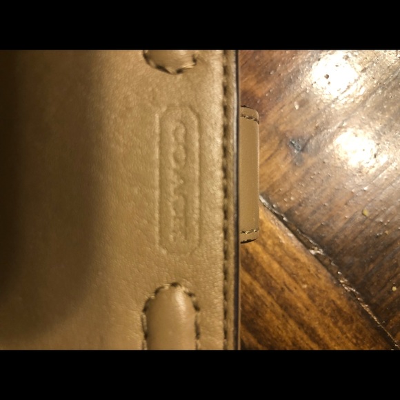 Coach Corner Zip Wallet - Picture 4 of 6